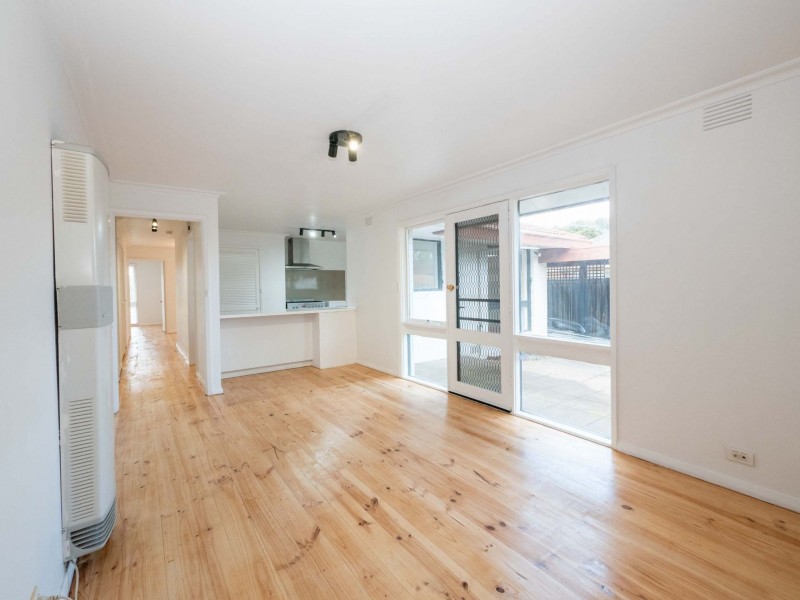81 Plumpton Avenue, Glenroy VIC 3046