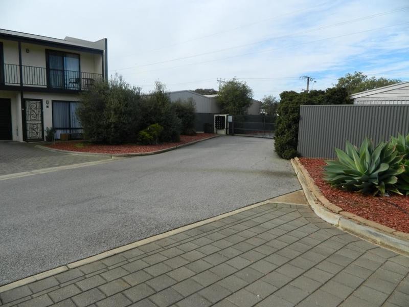 2/271 Martins Road, Parafield Gardens SA 5107