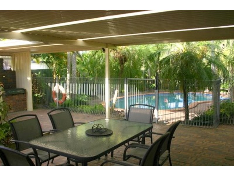 14 Peverell Street, Hillcrest QLD 4118