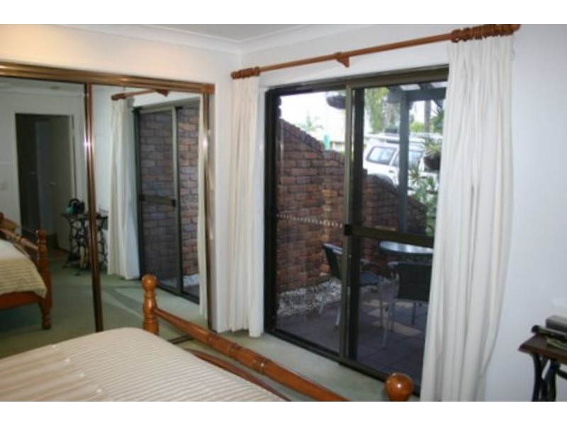 14 Peverell Street, Hillcrest QLD 4118