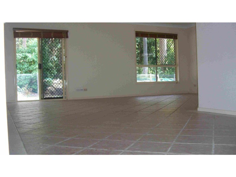 12 BREYNIA COURT, Elanora QLD 4221