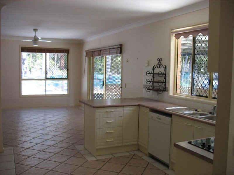 12 BREYNIA COURT, Elanora QLD 4221