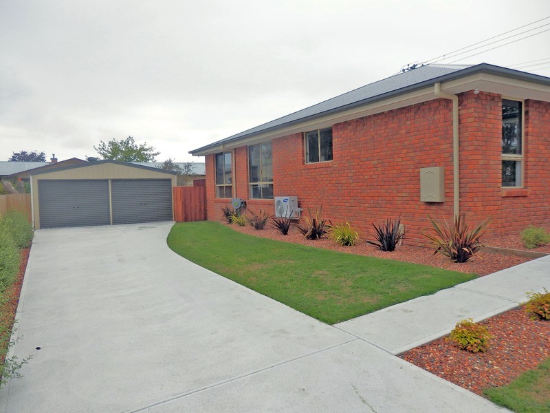 2 River Stone Close, Snug TAS 7054