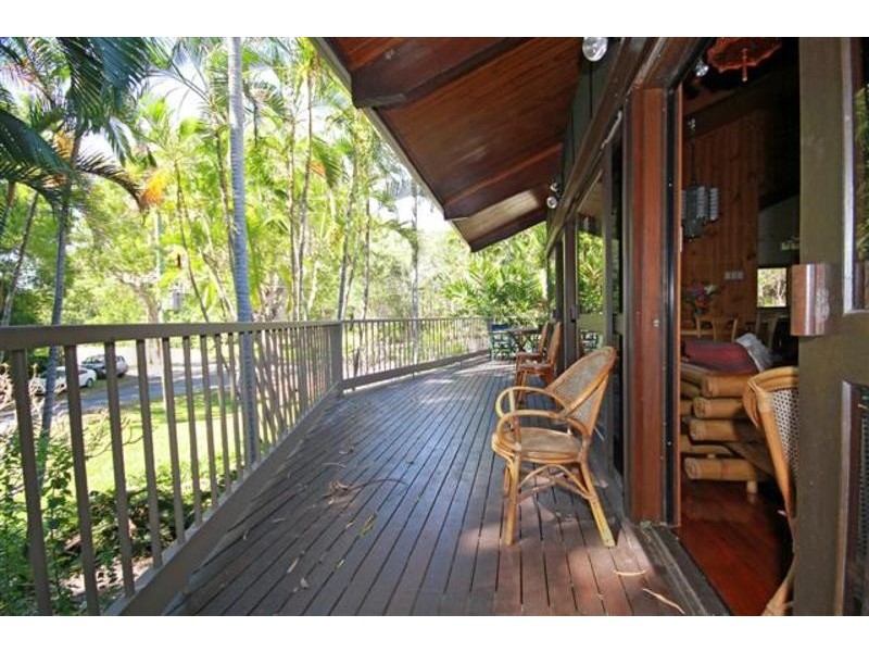 2 Oak Beach Road, Oak Beach QLD 4877