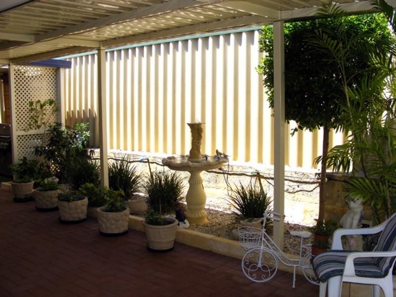 8 Rubens Bend, Ashby WA 6065