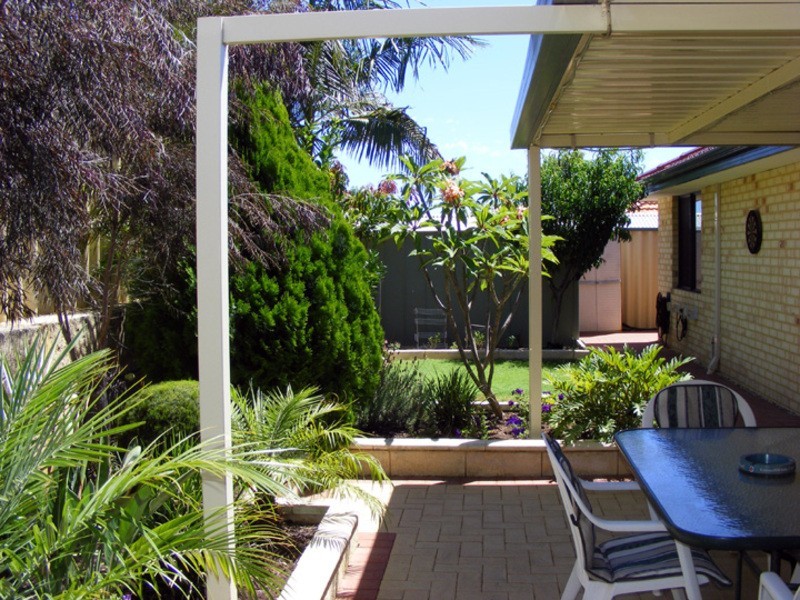 8 Rubens Bend, Ashby WA 6065