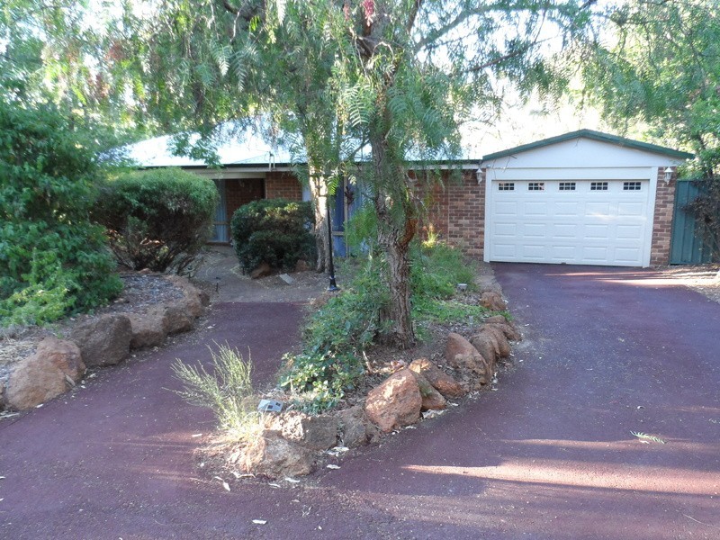 23 Smith Street, Glen Forrest WA 6071