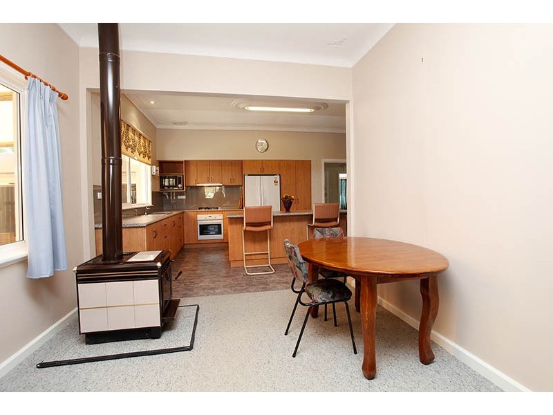 11 Yilgarn Street, Cunderdin WA 6407