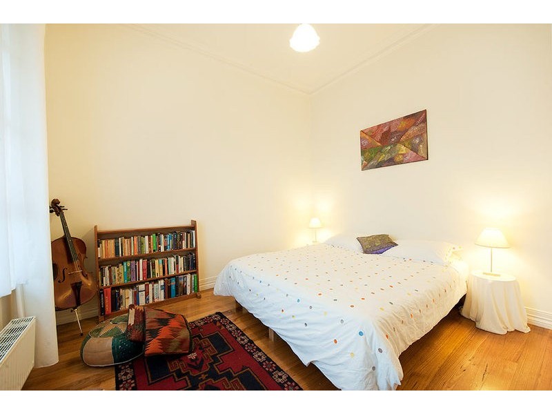 38 Walter St, Seddon VIC 3011