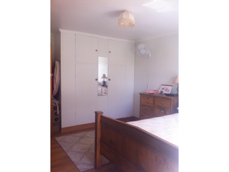 24 ELIZABETH STREET, Penguin TAS 7316