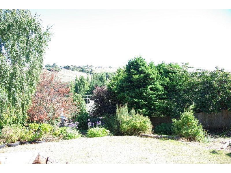 24 ELIZABETH STREET, Penguin TAS 7316