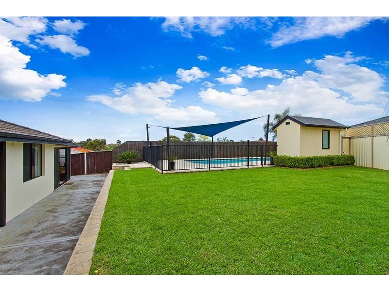 7  Lenola Cres, Blue Haven NSW 2262