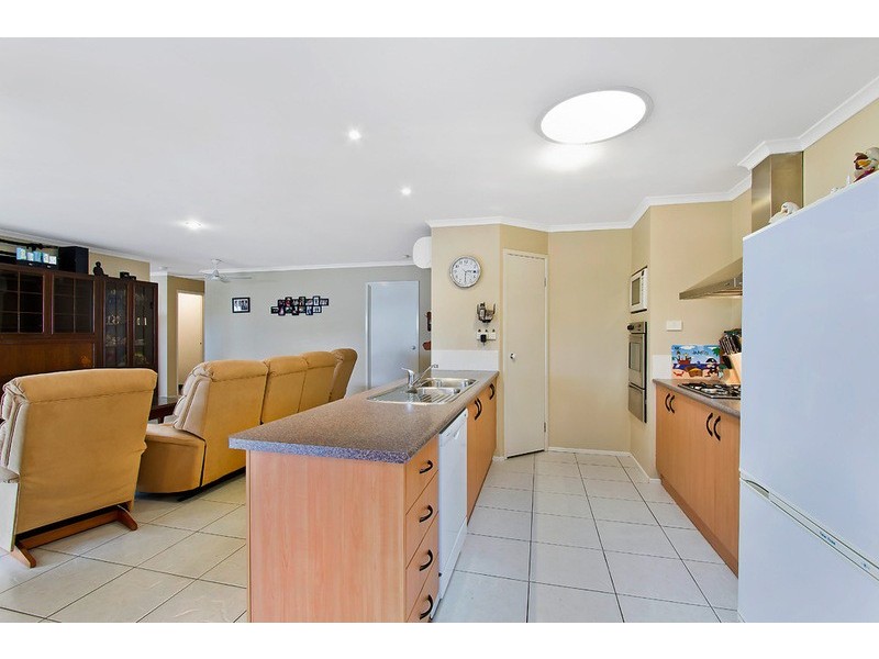 7  Lenola Cres, Blue Haven NSW 2262