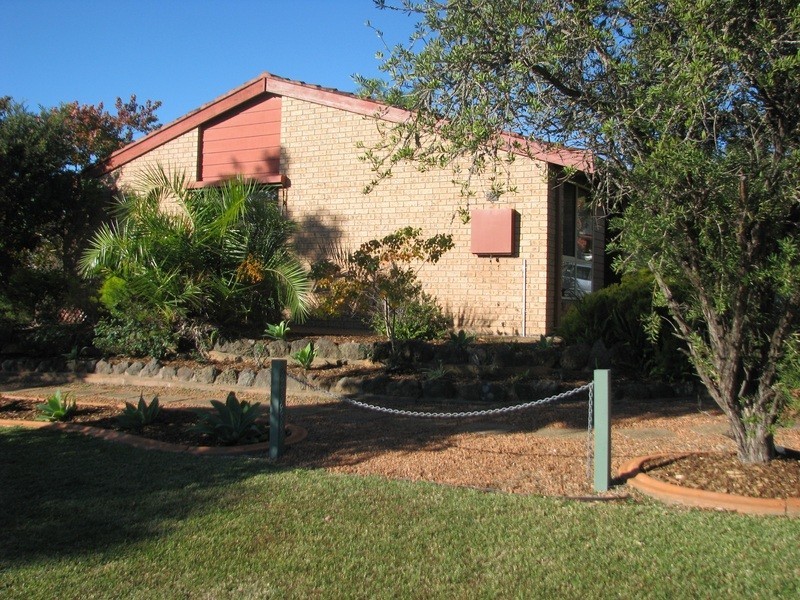 16 Premier Way, Bateau Bay NSW 2261