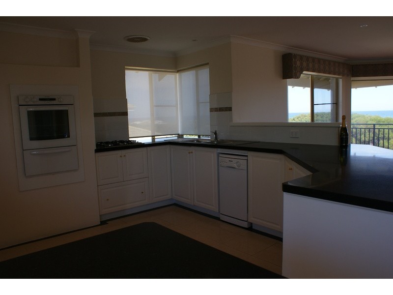 126 Oceanside Promenade, Mullaloo WA 6027