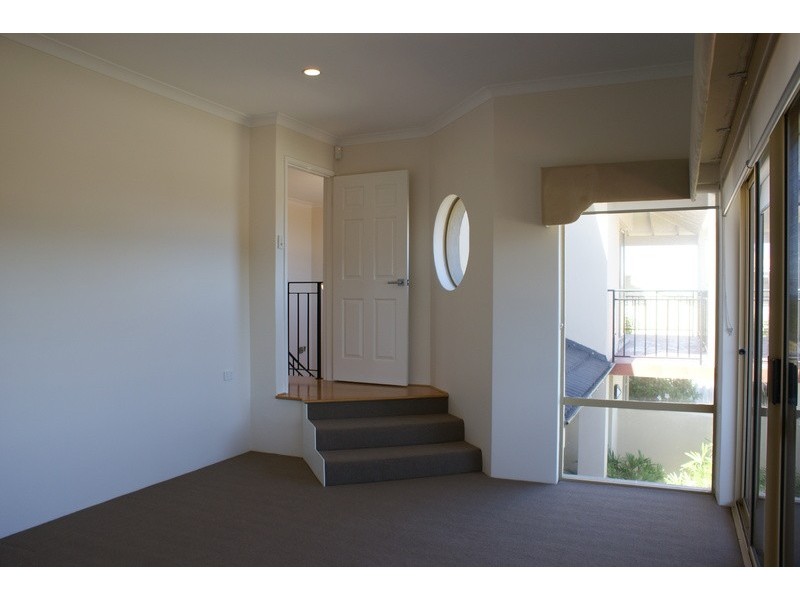 126 Oceanside Promenade, Mullaloo WA 6027