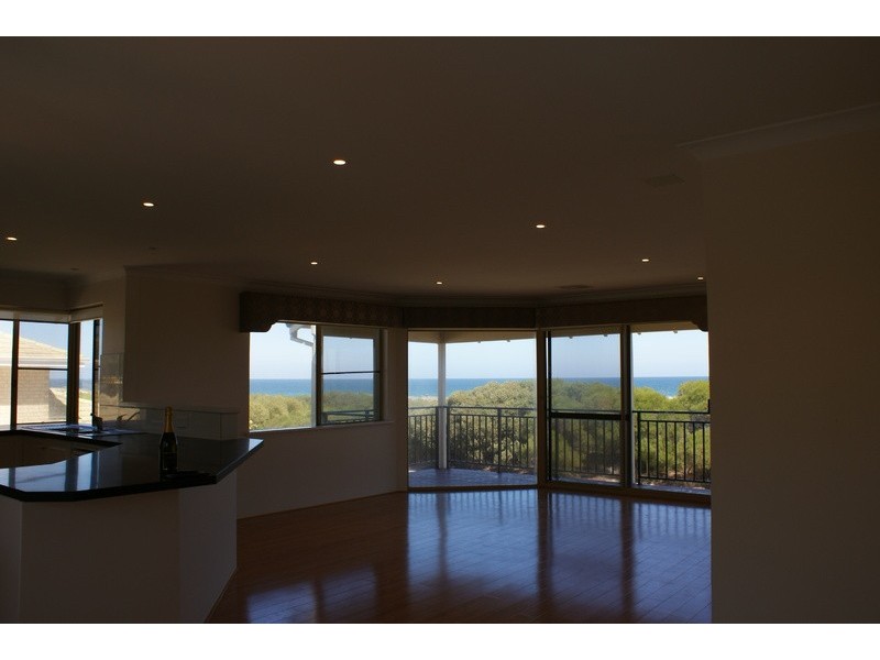 126 Oceanside Promenade, Mullaloo WA 6027
