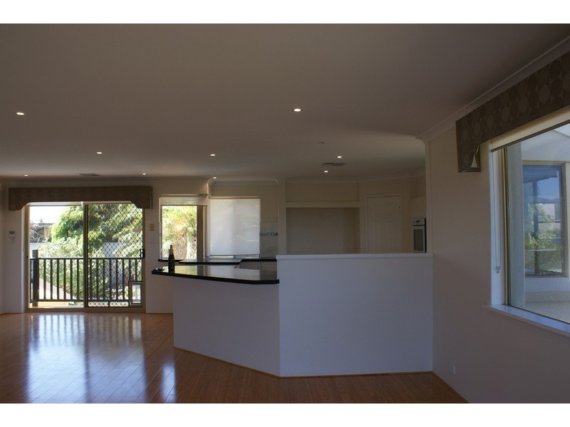 126 Oceanside Promenade, Mullaloo WA 6027