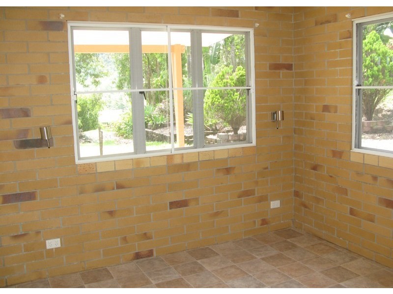 6 Heathwood Court, Hampden QLD 4741