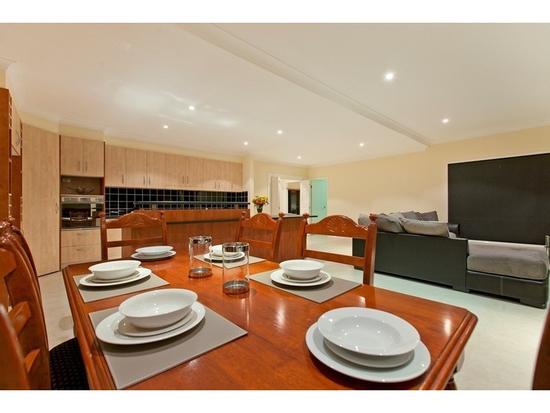 16 Irwin Place, Redland Bay QLD 4165