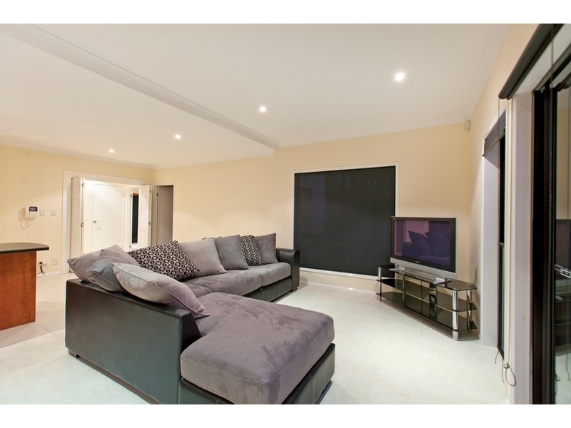 16 Irwin Place, Redland Bay QLD 4165