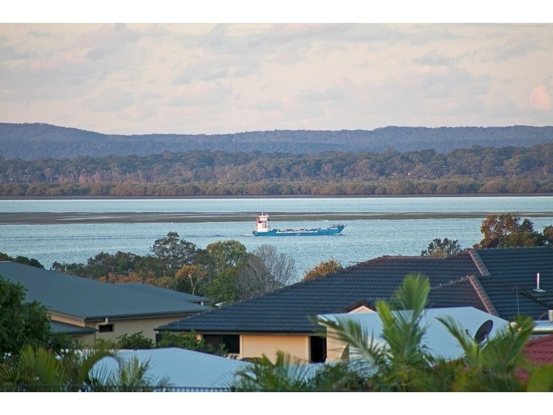 16 Irwin Place, Redland Bay QLD 4165