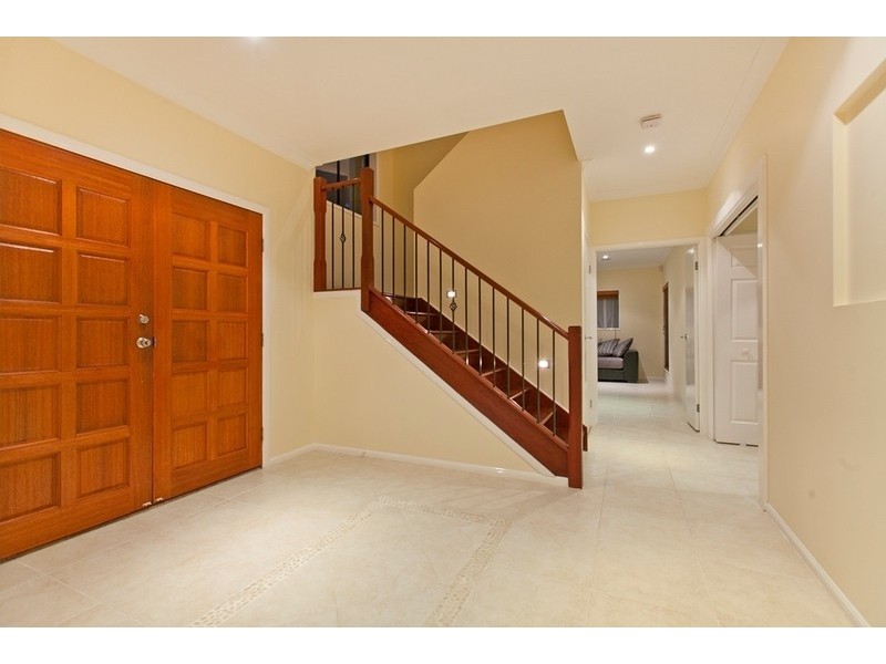 16 Irwin Place, Redland Bay QLD 4165