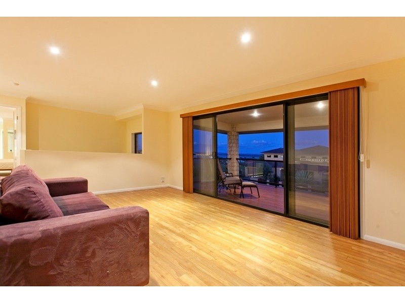 16 Irwin Place, Redland Bay QLD 4165
