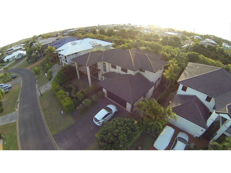 16 Irwin Place, Redland Bay QLD 4165