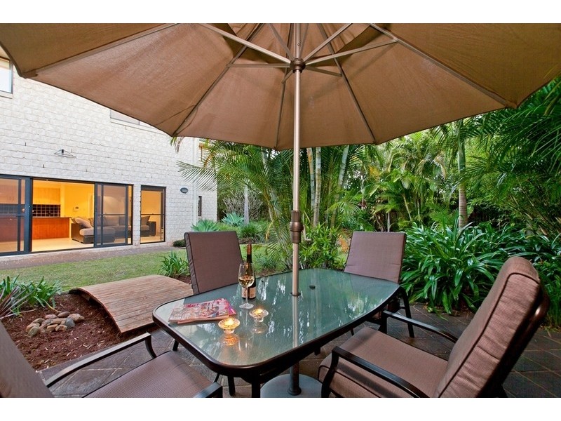 16 Irwin Place, Redland Bay QLD 4165