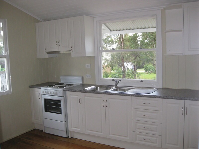 Wake  St, Macleay Island QLD 4184