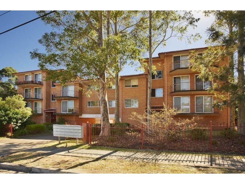 8/53-57 Good St, Westmead NSW 2145