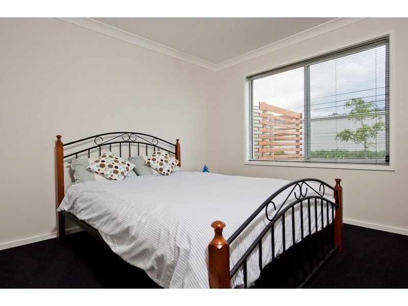 2 Mintbush Crescent, Worrigee NSW 2540