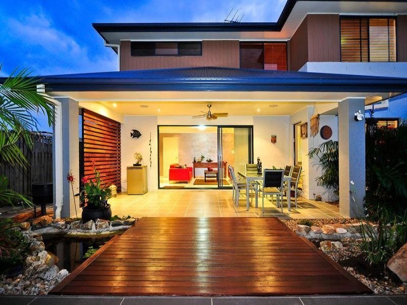 44 Hallow Crescent, Augustine Heights QLD 4300