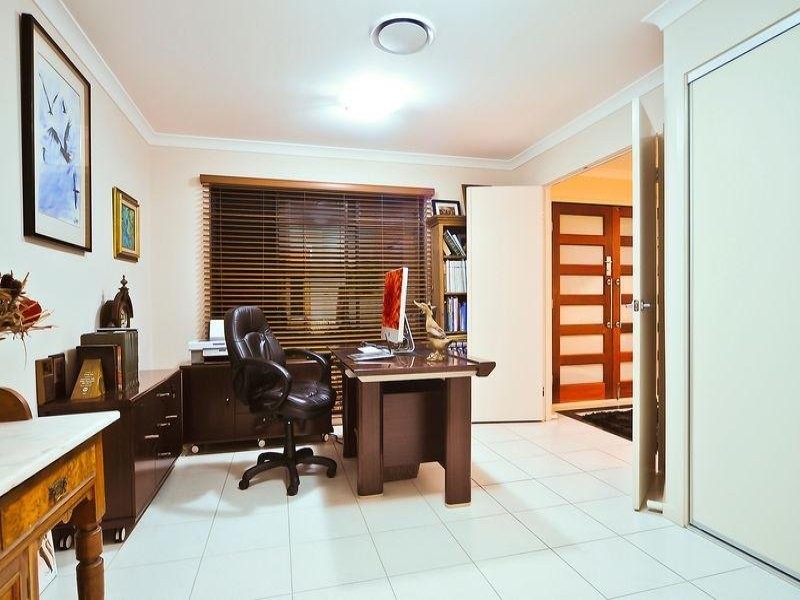 44 Hallow Crescent, Augustine Heights QLD 4300