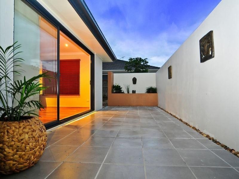 44 Hallow Crescent, Augustine Heights QLD 4300