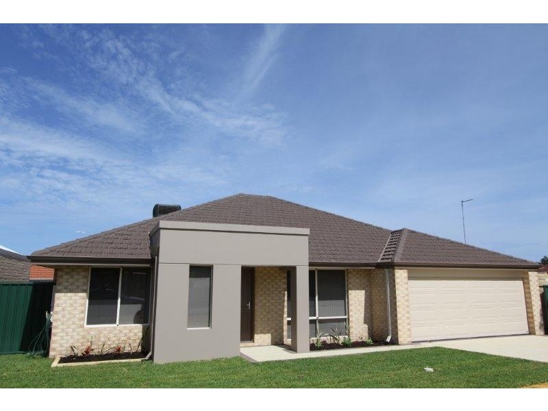 9 Edmonson St, Beaconsfield WA 6162