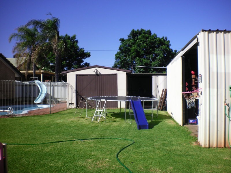 19 Lewis, Lamington WA 6430