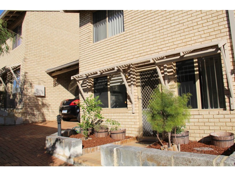 9/4 Ferguson Street, Maylands WA 6051