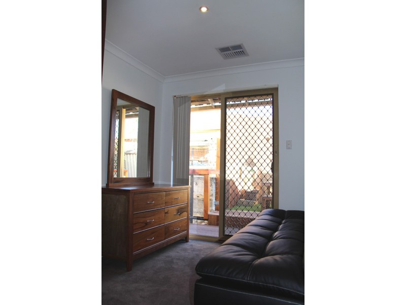 9/4 Ferguson Street, Maylands WA 6051