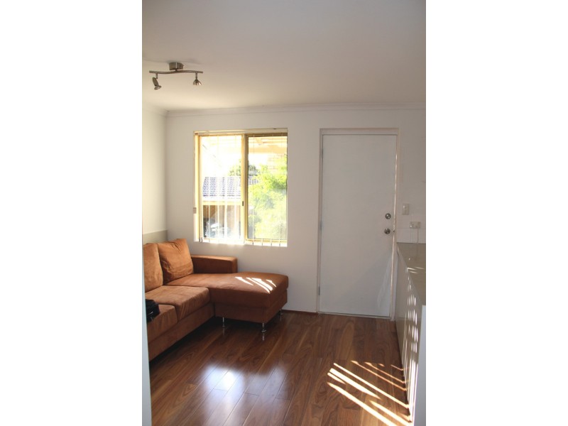 9/4 Ferguson Street, Maylands WA 6051