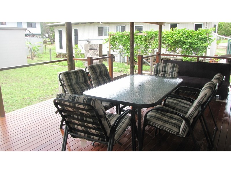 4 Poincianna Avenue, Curtis Island QLD 4680