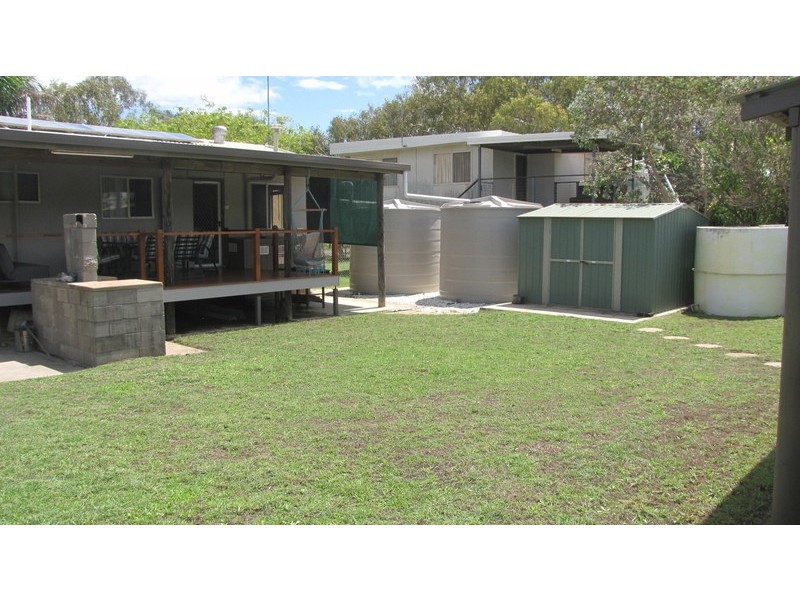 4 Poincianna Avenue, Curtis Island QLD 4680