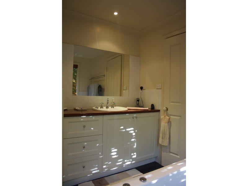 Mount Dandenong VIC 3767