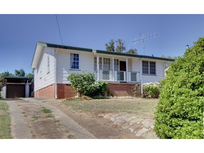 10 Duffy Place, Yass NSW 2582
