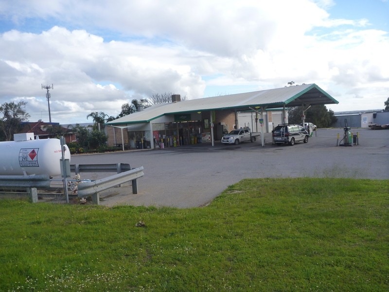 269 South Western Highway, Armadale WA 6112