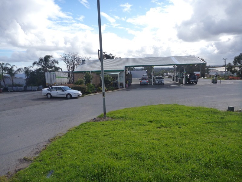 269 South Western Highway, Armadale WA 6112