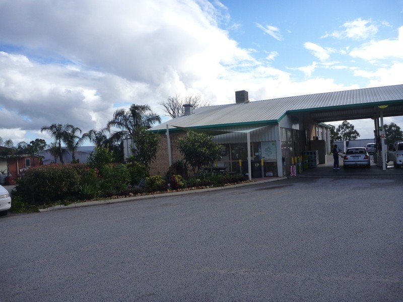 269 South Western Highway, Armadale WA 6112