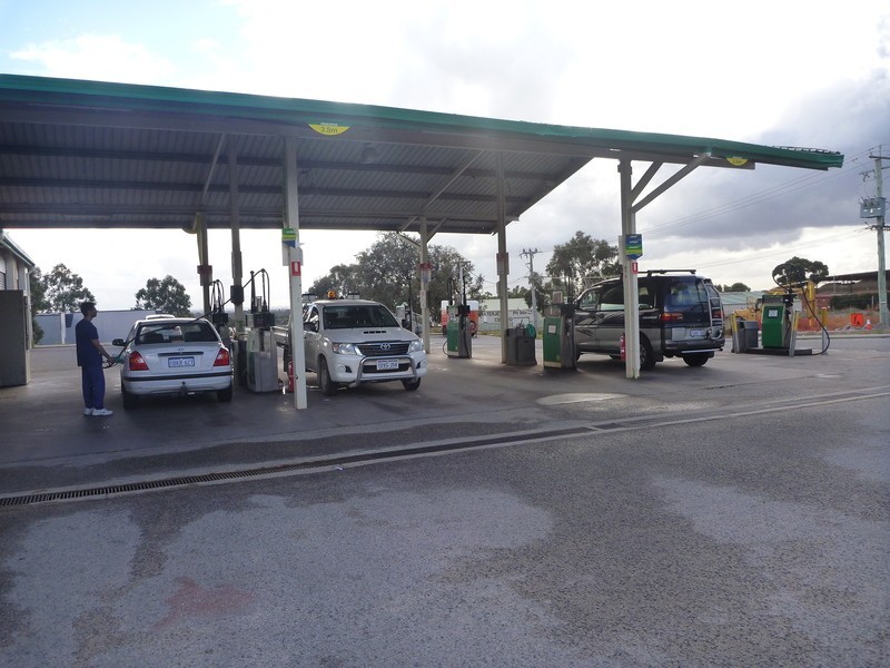 269 South Western Highway, Armadale WA 6112