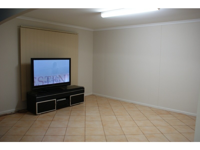 1 Hawkins Street, South Hedland WA 6722